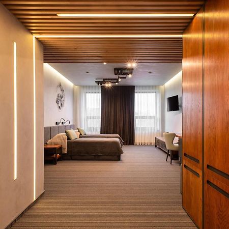 Mojo Boutique Hotel Lutsʼk Exterior foto