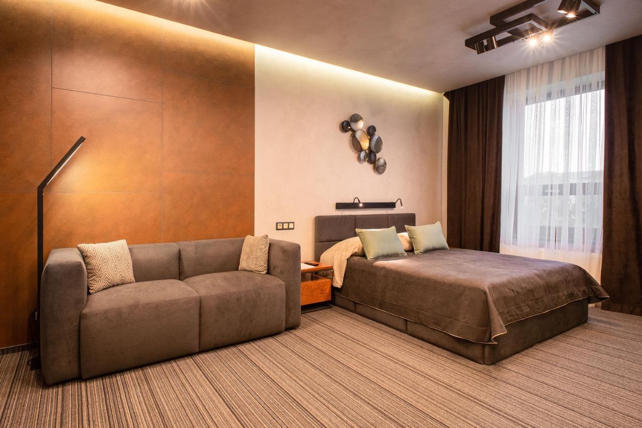 Mojo Boutique Hotel Lutsʼk Exterior foto