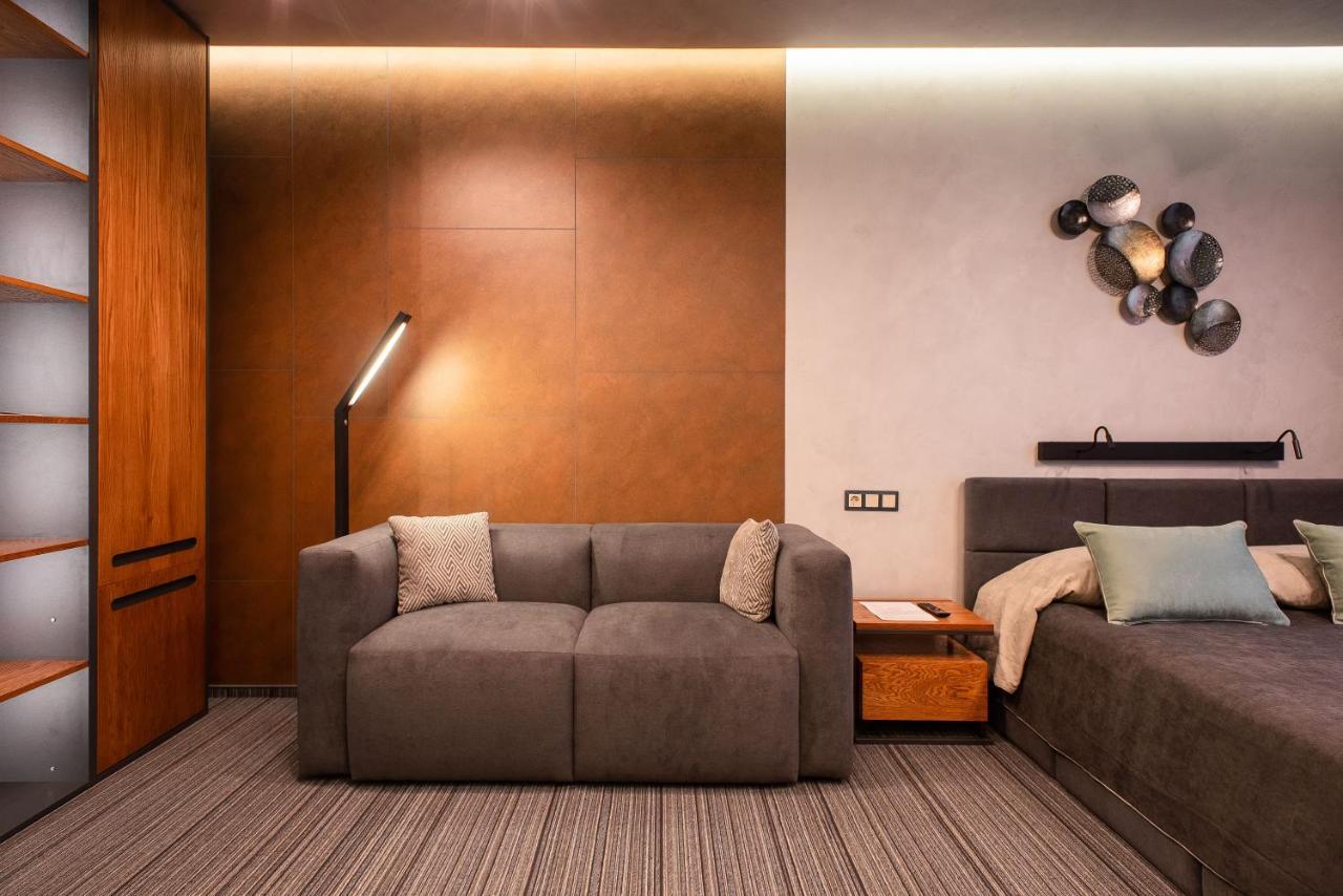 Mojo Boutique Hotel Lutsʼk Exterior foto