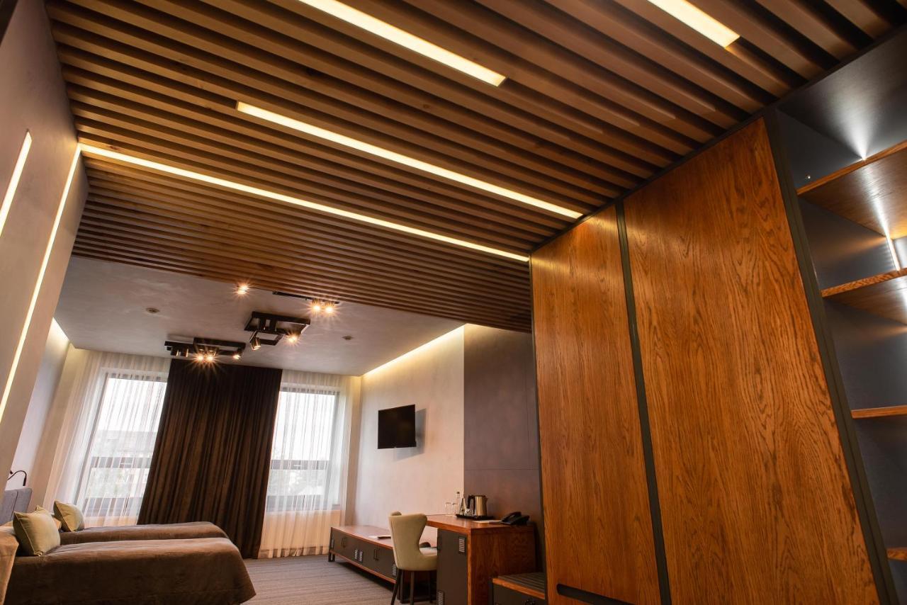 Mojo Boutique Hotel Lutsʼk Exterior foto